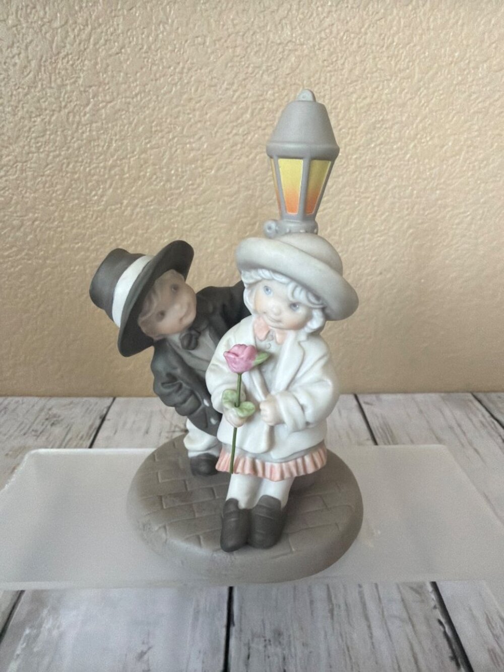 Enesco Pretty as a Picture Kim Anderson Lot of 3 Figurines + Plate - Picture 7 of 16